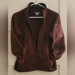 Arc'Teryx Covert Cardigan Fleece in Burgundy, Size Medium, EUC